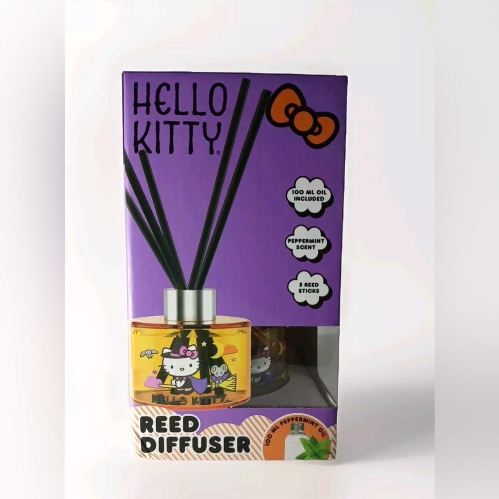 Hello Kitty Witch Halloween Reed Diffuser! Peppermint Scented! Purple (NIB)
